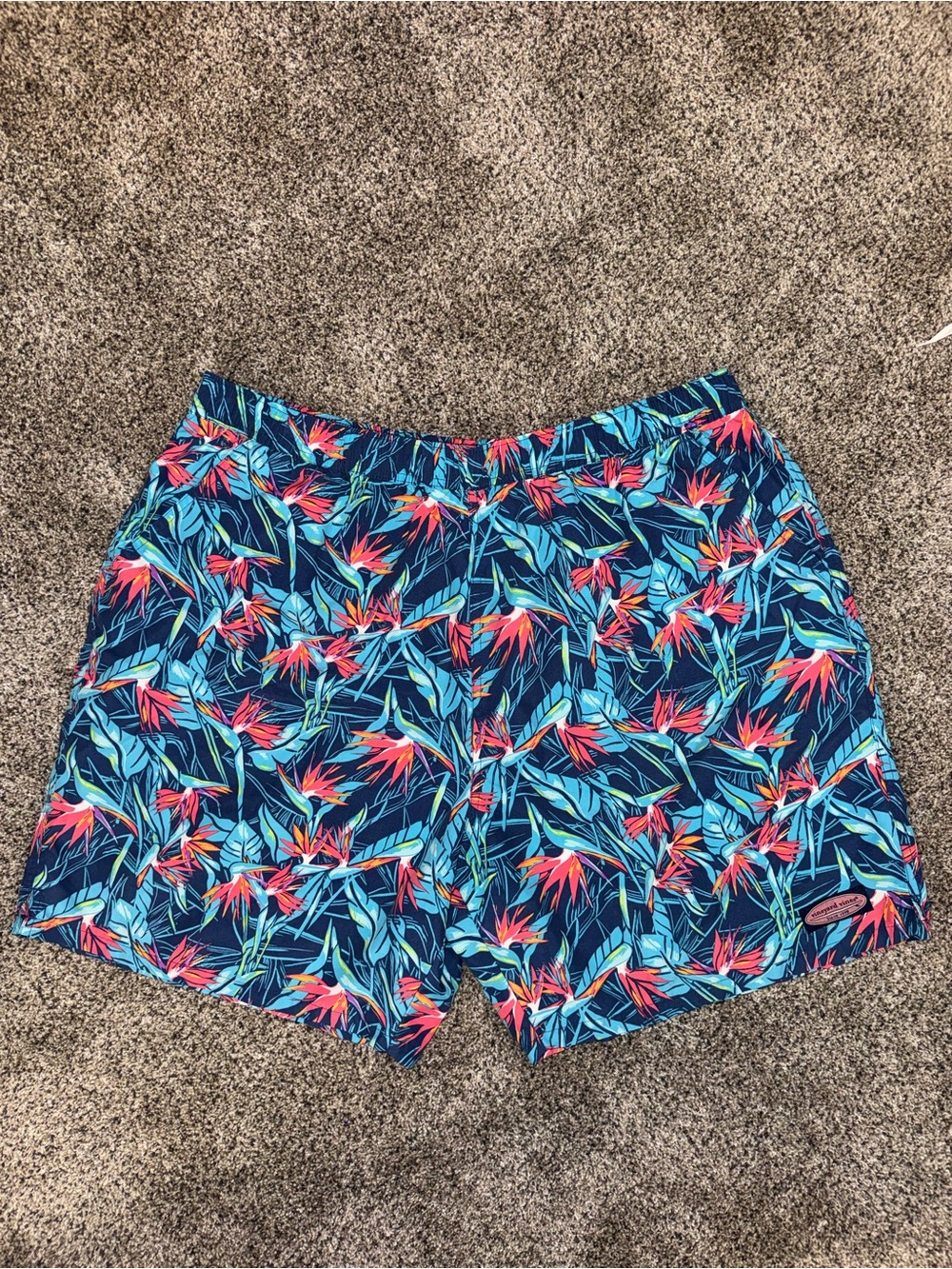 Vineyard Vines Men’s Birds of Paradise Chappy Trunks Swim Shorts 7” Size XL